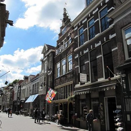 Hanzestadslogement De Leeuw, In Het Centrum, Met Een Binnenplaats, Kamers Met Badkamer En Toilet En Een Keukentje Deventer Exterior foto