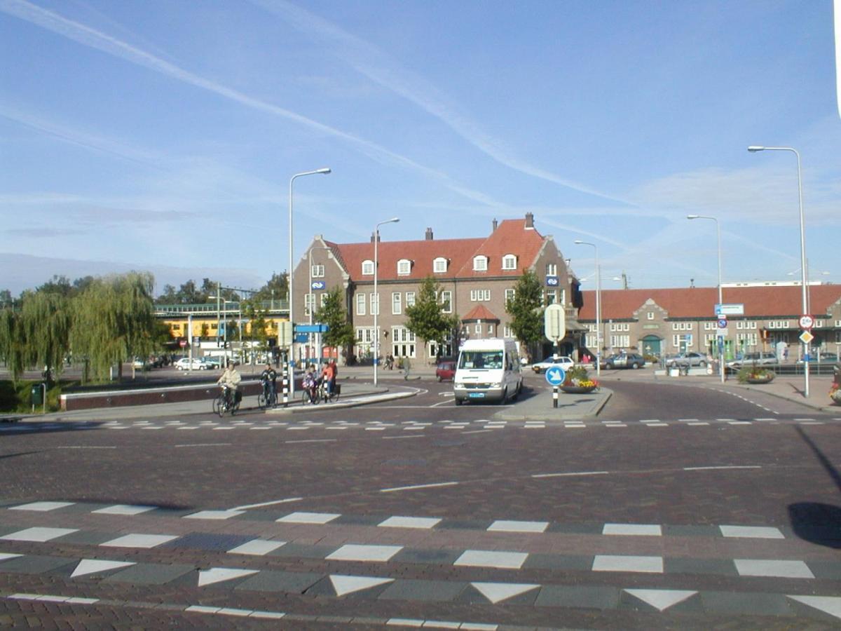 Hanzestadslogement De Leeuw, In Het Centrum, Met Een Binnenplaats, Kamers Met Badkamer En Toilet En Een Keukentje Deventer Exterior foto